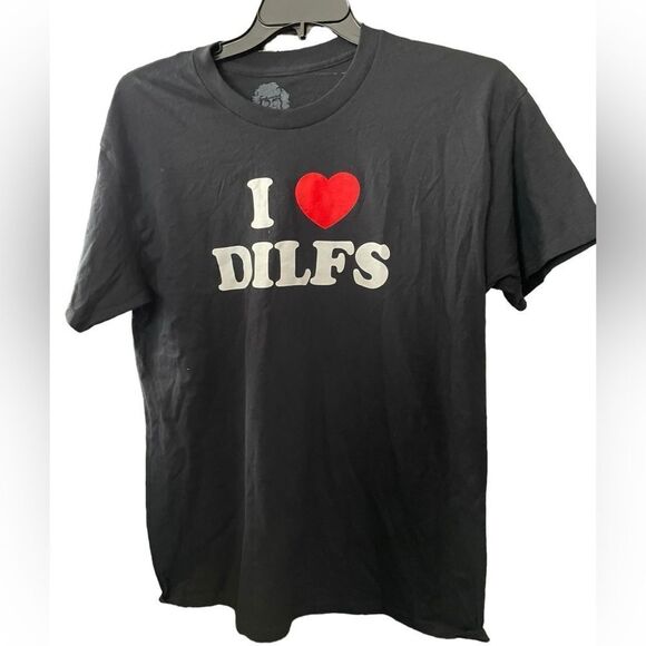 I ❤️ DILFS MENS GRAPHIC TEE SHIRT, large - Picture 1 of 3